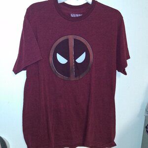 Marvel Deadpool T-shirt Size L Red Face Mask Logo